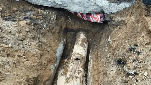 Imagen de la tubería tras la primera rotura.