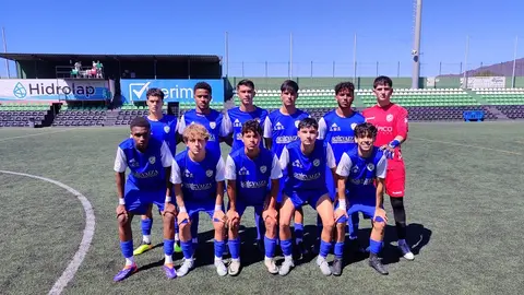 Jugadores del Unión Sur Yaiza Juvenil.