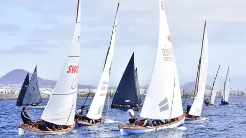 Novena regata de la Liga Insular de barquillos de vela latina de 5 metros.