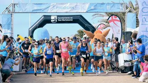 Participantes de la carrera Fisiosan 2024.
