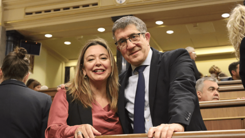 Dolores Corujo y Patxi López.