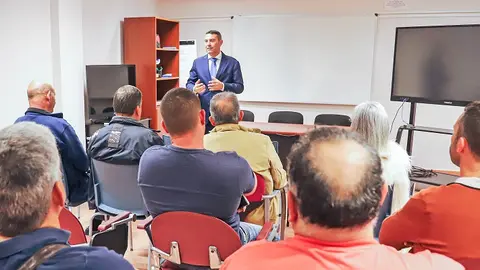Reunión del presidente y ganaderos.