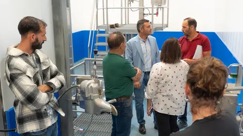 Visita de Oswaldo Betancort al matadero.