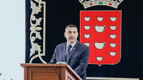 Oswaldo Betancort durante el debate del Estado de la Nación.