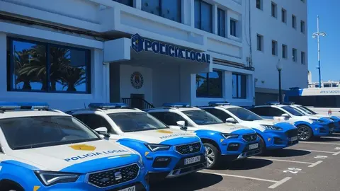 Imagen de la entrada de la sede de la Policía Local en Arrecife.