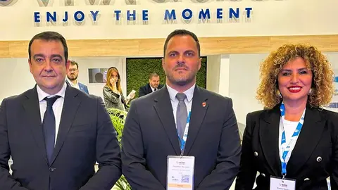 El alcalde de Arrecife junto a la concejala de Turismo y el presidente de la Cámara de Comercio de Lanzarote y La Graciosa, en la WTM