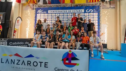 Los sonrientes medallistas tras la competición.