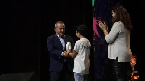 Federico Romero, presidente de la Fundación Líneas Romero, fue el encargado de recoger el galardón.