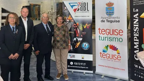 La concejal de Turismo, satisfecha del desarrollo del importante evento en Costa Teguise.