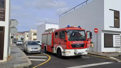 Imagen de la llegada de los bomberos al lugar donde ocurrieron los hechos