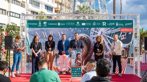 Momento de la presentación con el alcalde de Arrecife al frente del proyecto.