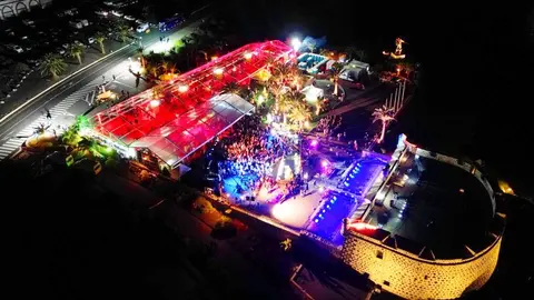 Imagen área de cómo se preparó el Castillo de San José para la retransmisión de las campanadas de Telecinco