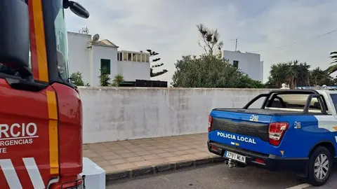 Los bomberos y la Policía Local actuaron en el incidente