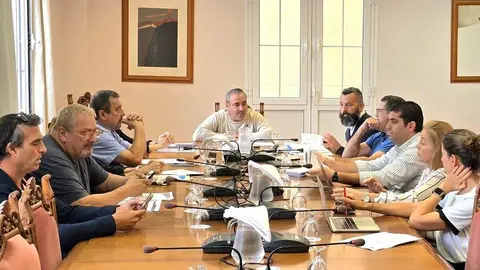 Imagen de un encuentro del Consejo de Administración de los Centros Turísticos presidido por Ángel Vázquez