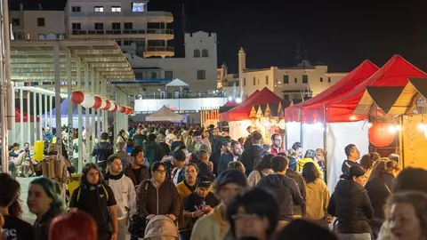 Visitantes en el Canarias Manga Festival.