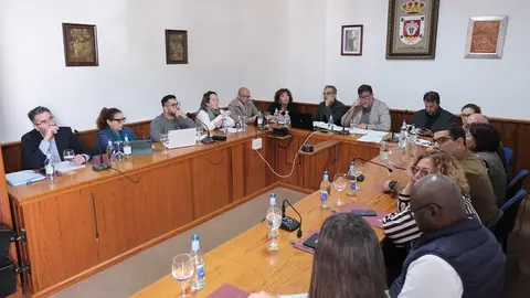 Foto celebración sesión plenaria en San Bartolomé.