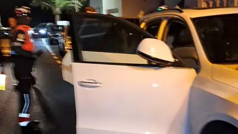 Imagen del momento en el que fue rescatado el bebé