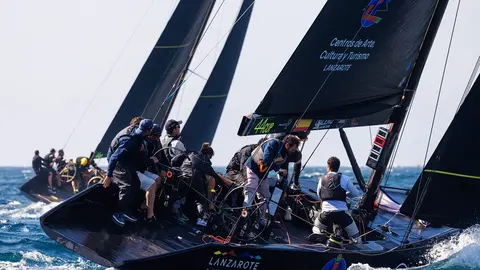 El Lanzarote Calero Marinas Sailing Team en acción la temporada pasada. Foto. Nico Martínez