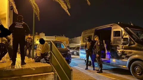 Imagen de la actuación del equipo de la USCI de la Policía Local de Arrecife.