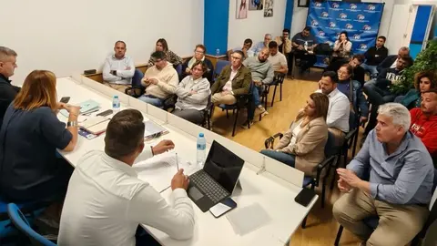 Imagen del encuentro que mantuvieron el lunes los  integrantes del Comité del PP en Lanzarote