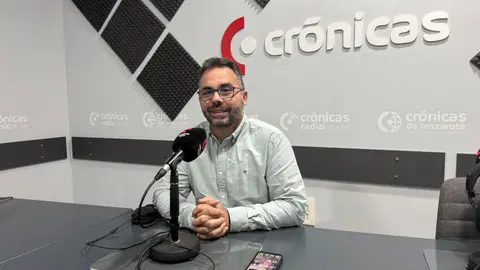 Echedey Eugenio en Crónicas Radio.