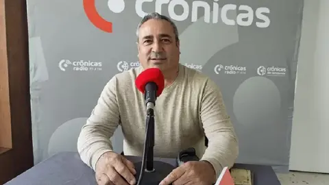 Ángel Vázquez en uno de los programas especiales que ha hecho Crónicas Radio. 