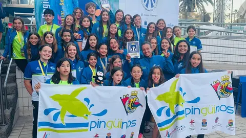 Componentes del CD Pingüinos Arrecife en el Campeonato Regional de Invierno.