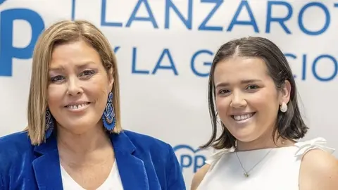 Astrid Pérez junto a Ana Hernández.