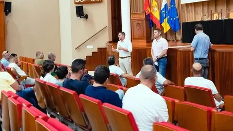 Consejero de Obras Públicas junto al presidente