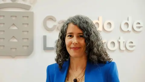 Ariagona González en la sede del Cabildo de Lanzarote