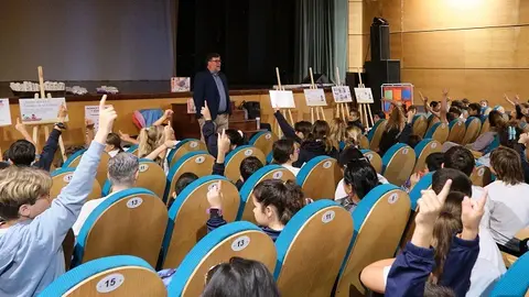 Visita de alumnos al Teatro Municipal.
