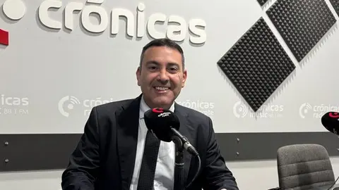 Oswaldo Betancort en Crónicas Radio.