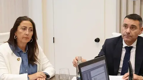 Oswaldo Betancort junto a Ascensión Toledo.