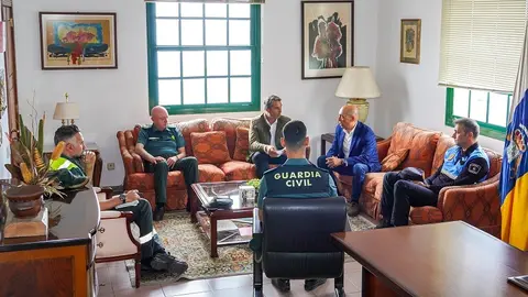 Reunión con la Dirección Insular de la Administración del Estado y cuerpos de seguridad (1)