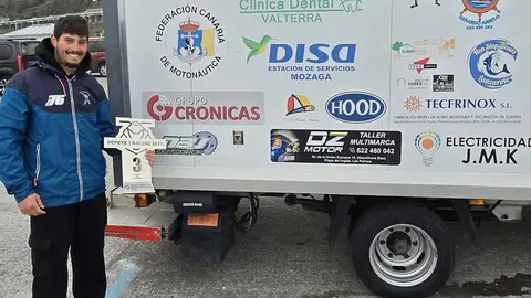 Daniel Hernández feliz tras subirse de nuevo al podio.