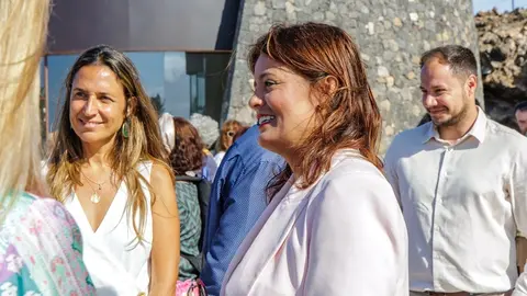 Olivia Duque junto a Mar Boronat y Ginés González.