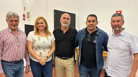 Miembros de NC ayer en Playa Honda