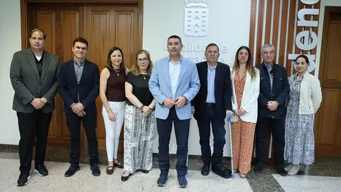 Visita al Cabildo de los socios del proyecto “Playas sin Límites".