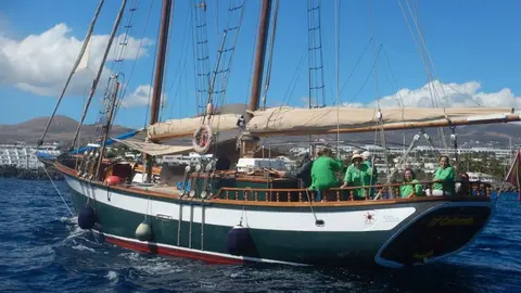 La familia de Pedro de Armas sacó su tesoro marinero más preciado, el Cavoandrés.