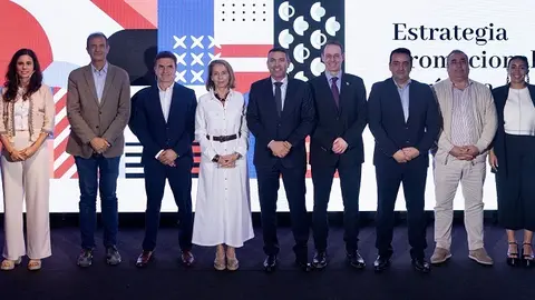 Imagen de los componentes del equipo que preparó la presentación del proyecto.