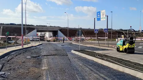 Obras por el Emisario Submarino bajo el Puente de la Circunvalación de Arrecife.