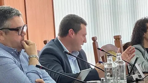Óscar Noda durante su intervención en el pleno del Cabildo de Lanzarote.