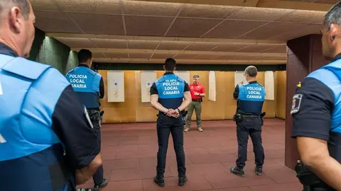 Policía Local Teguise en las prácticas de tiro.