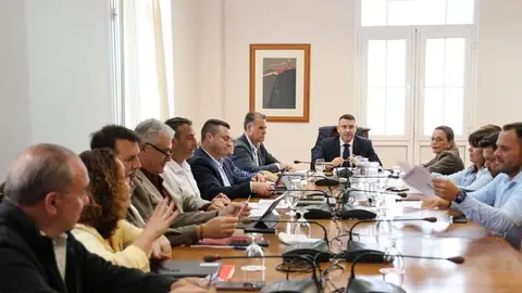 Imagen de archivo de un encuentro celebrado por parte de los integrantes del Consorcio del Agua en la sede del Cabildo de Lanzarote