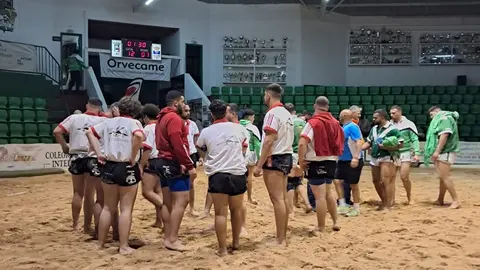 Luchadores del Tías tras la derrota ante el TAO.