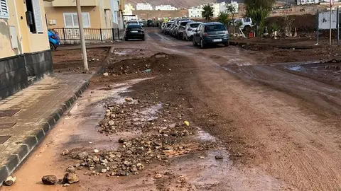 Carreteras que han desaparecido en varias zonas de la capital