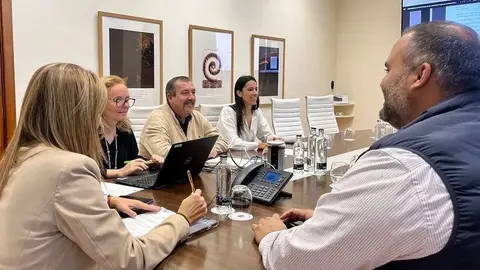 Miguel Ángel Jiménez en una reunión del Cabildo