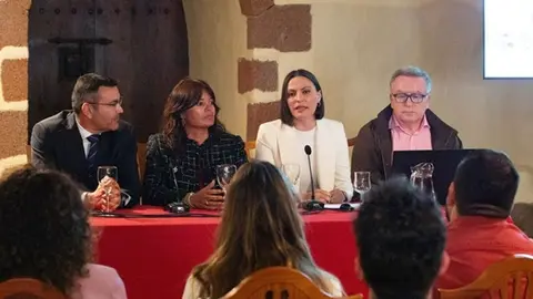 Presentación del proyecto museográfico en el castillo de Santa Barbara.