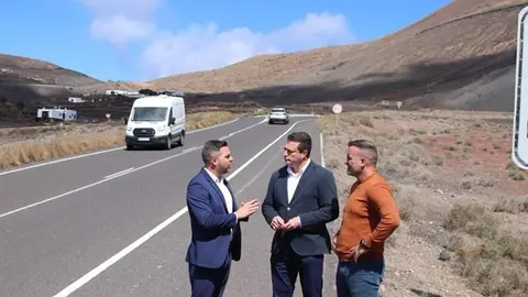 Jacobo Medina junto al alcalde y al concejal de Obras