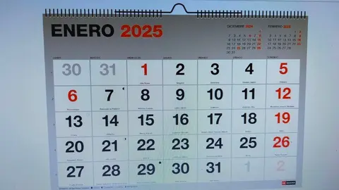 Imagen de un calendario de 2025.